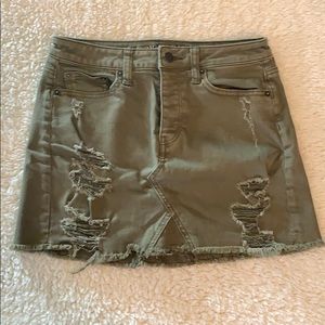 American Eagle distressed skirt